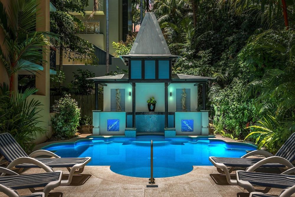 Martinique On Macrossan Aparthotel Port Douglas Bagian luar foto