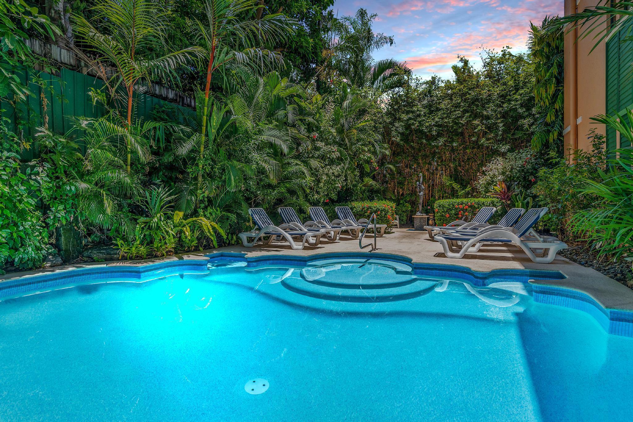 Martinique On Macrossan Aparthotel Port Douglas Bagian luar foto